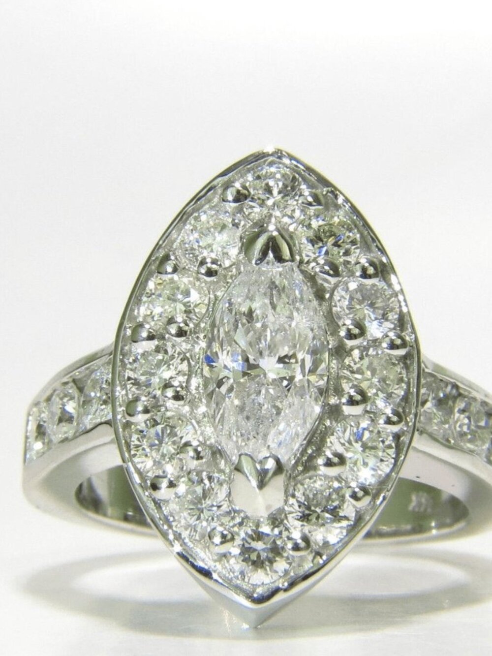 2.62ct NATURAL DIAMONDS CLUSTER RING MARQUISE & ROUNDS 14KT HALO DECO*